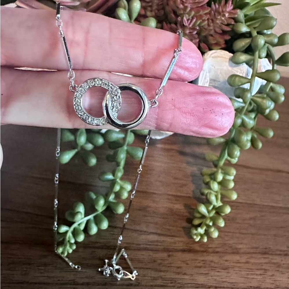 Silver Interlocking Circle Necklace - Picture 2 of 5
